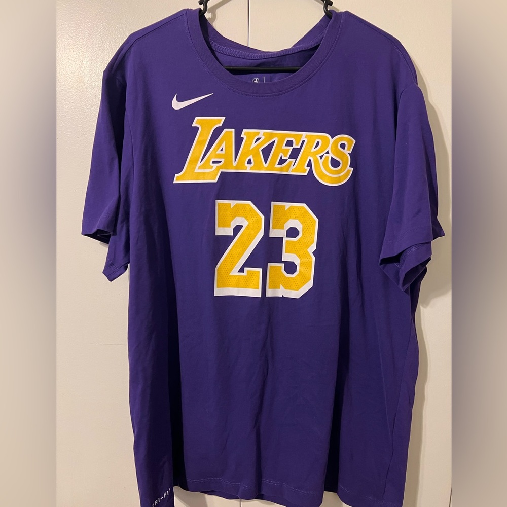 Nike Lebron James Tshirt